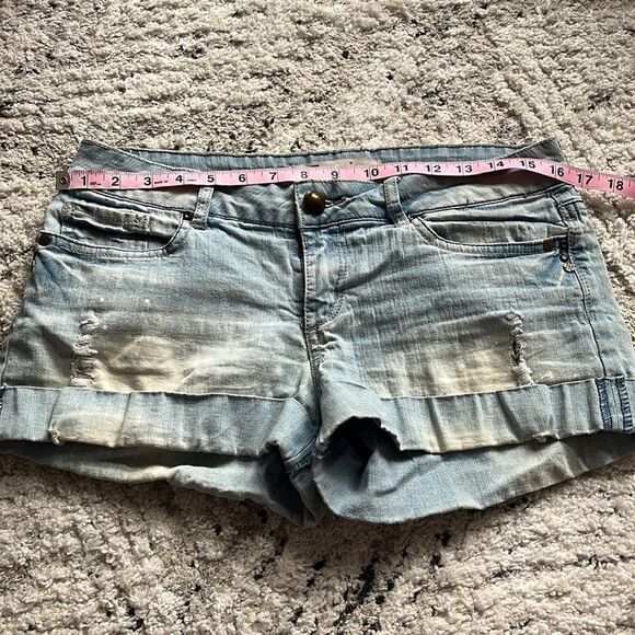 Blue jeans- junior size 9 Jean shorts - Picture 7 of 8